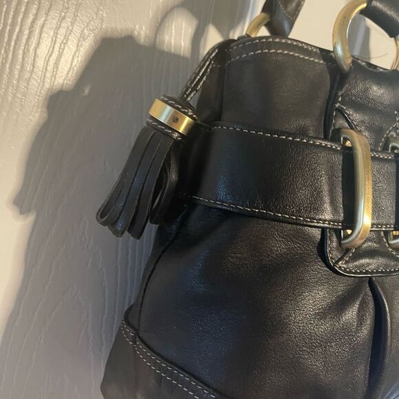 B. Makowsky soft leather black shoulder bag gold tone hardwares &tassel accents. - Picture 5 of 13